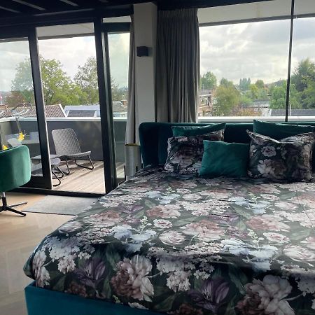 Above And Beyond - Luxe Suite Met Sauna En Stoomdouche Zaandam Bagian luar foto