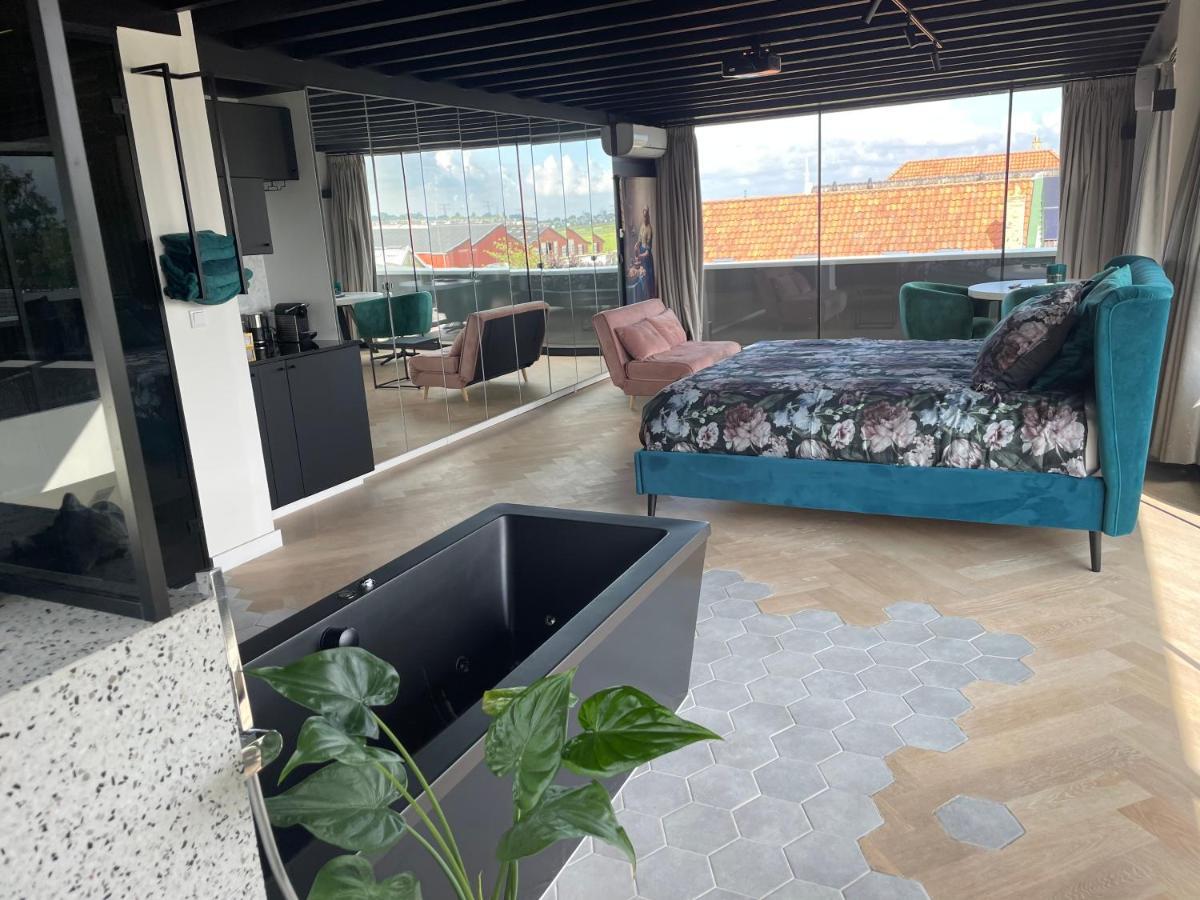 Above And Beyond - Luxe Suite Met Sauna En Stoomdouche Zaandam Bagian luar foto