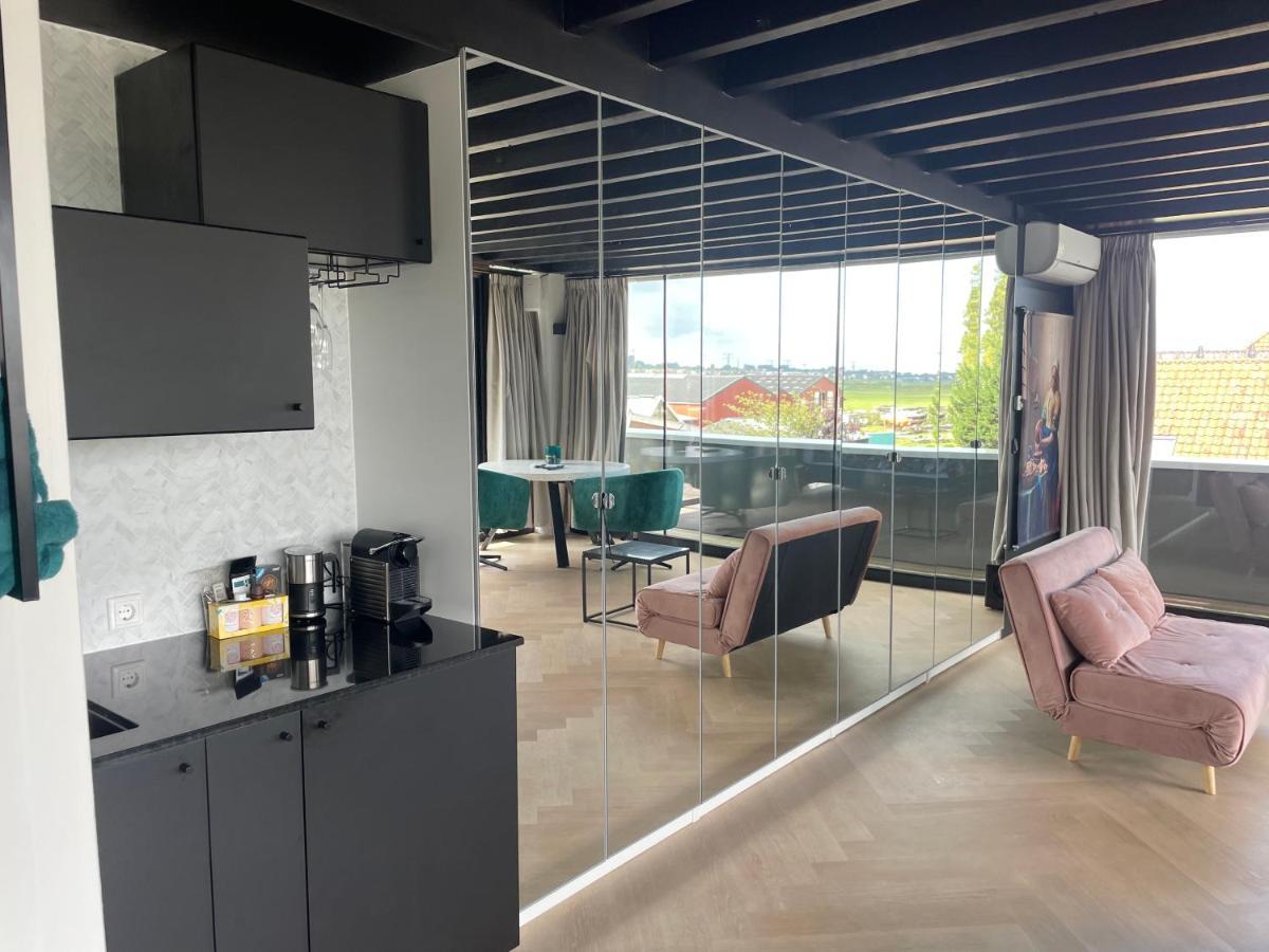 Above And Beyond - Luxe Suite Met Sauna En Stoomdouche Zaandam Bagian luar foto