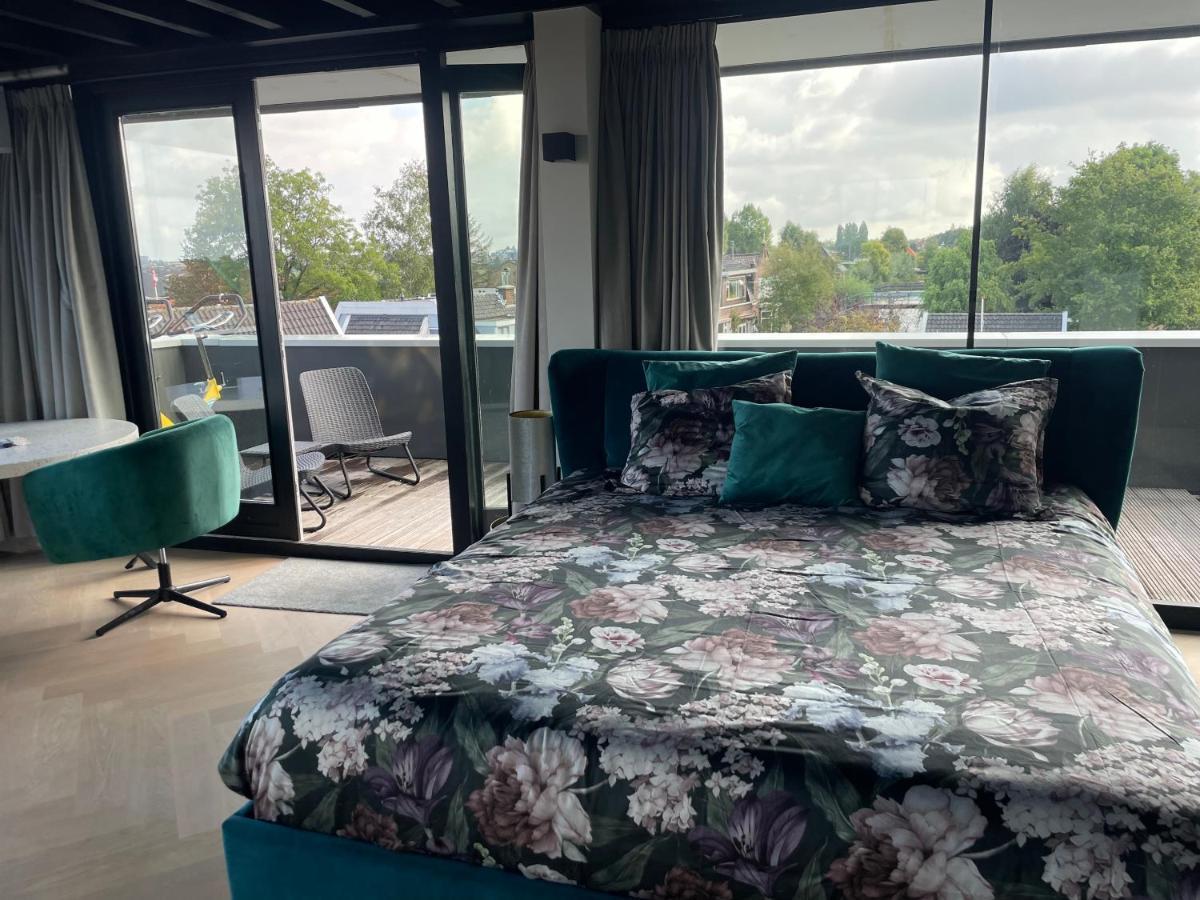 Above And Beyond - Luxe Suite Met Sauna En Stoomdouche Zaandam Bagian luar foto